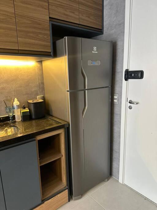 Apartamento Belo Com E Varanda *