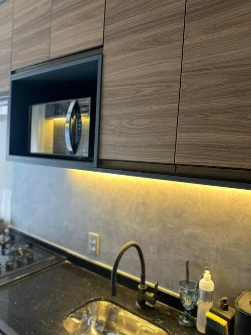 Apartamento Belo Com E Varanda *