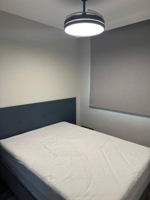 Apartamento Belo Com E Varanda São Paulo