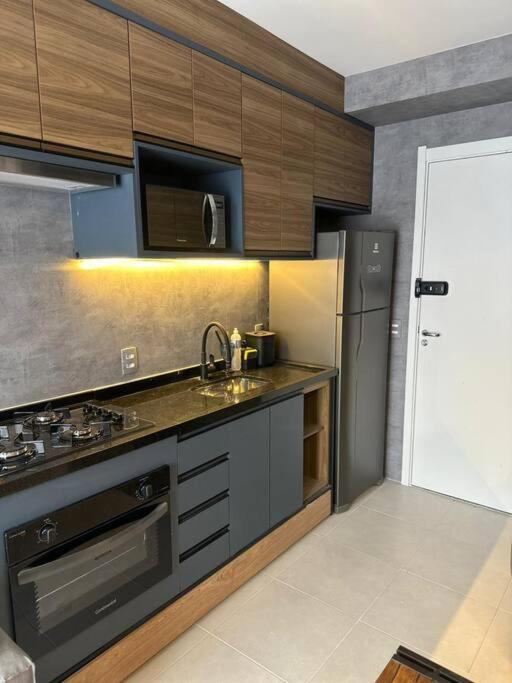 Belo Com E Varanda Apartamento *